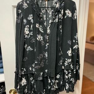 Free people floral tunic.